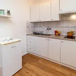 Apartment Seaside Pinezic *