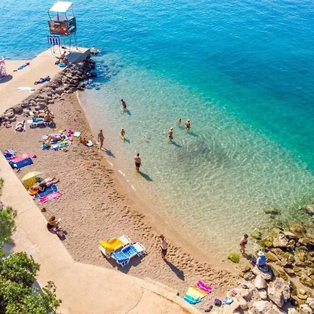 Apartment Seaside Pinezic