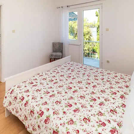Seaside Pinezic Apartment Malinska